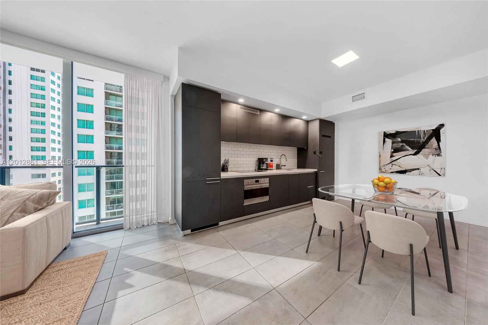 227 NE 2nd St # 1909, Miami, FL 33132 photo 3