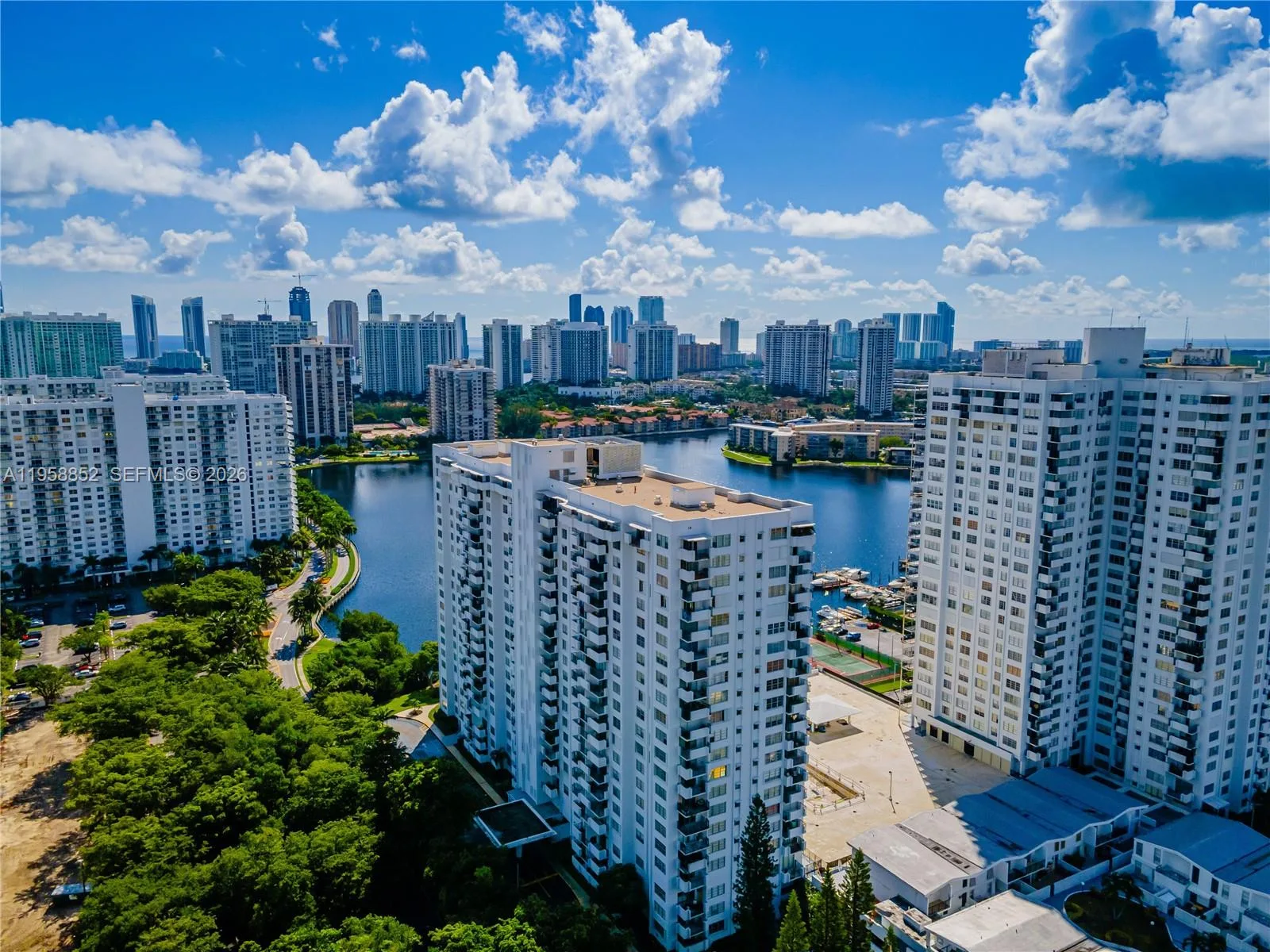 2780 NE 183rd St # 1606, Aventura, FL 33160