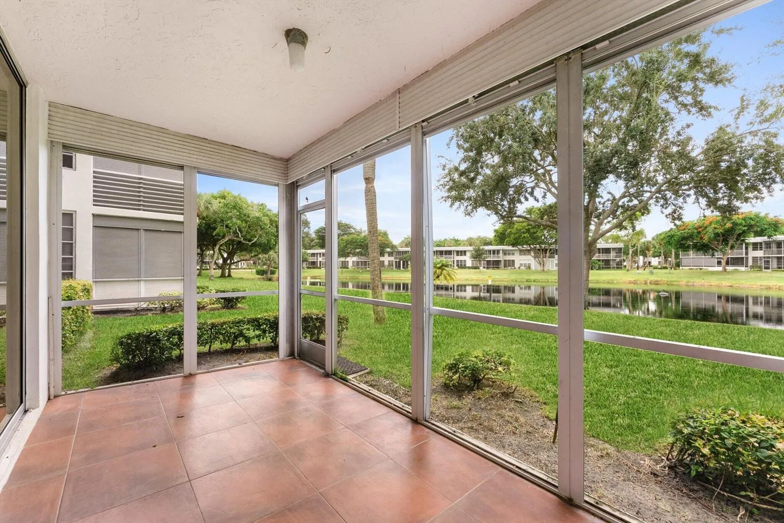 4240 OAKS Terrace # 103, Pompano Beach, FL 33069 photo 4