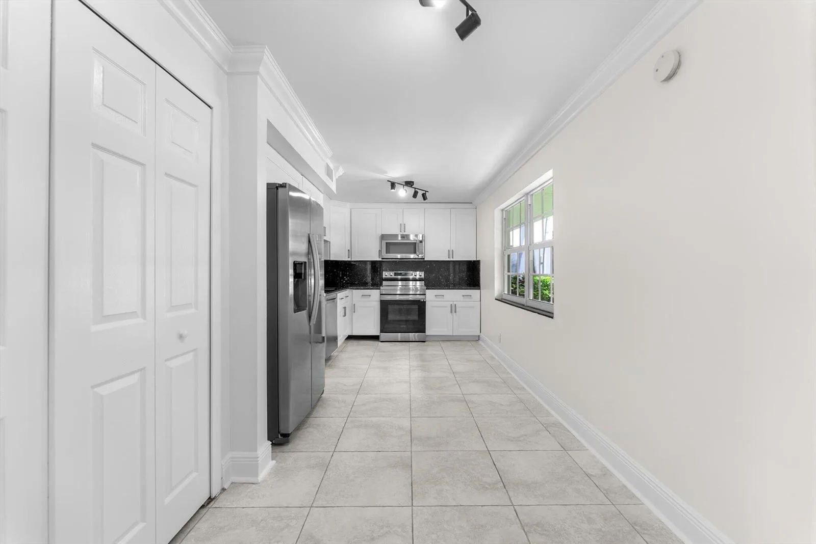 4240 OAKS Terrace # 103, Pompano Beach, FL 33069 photo 8