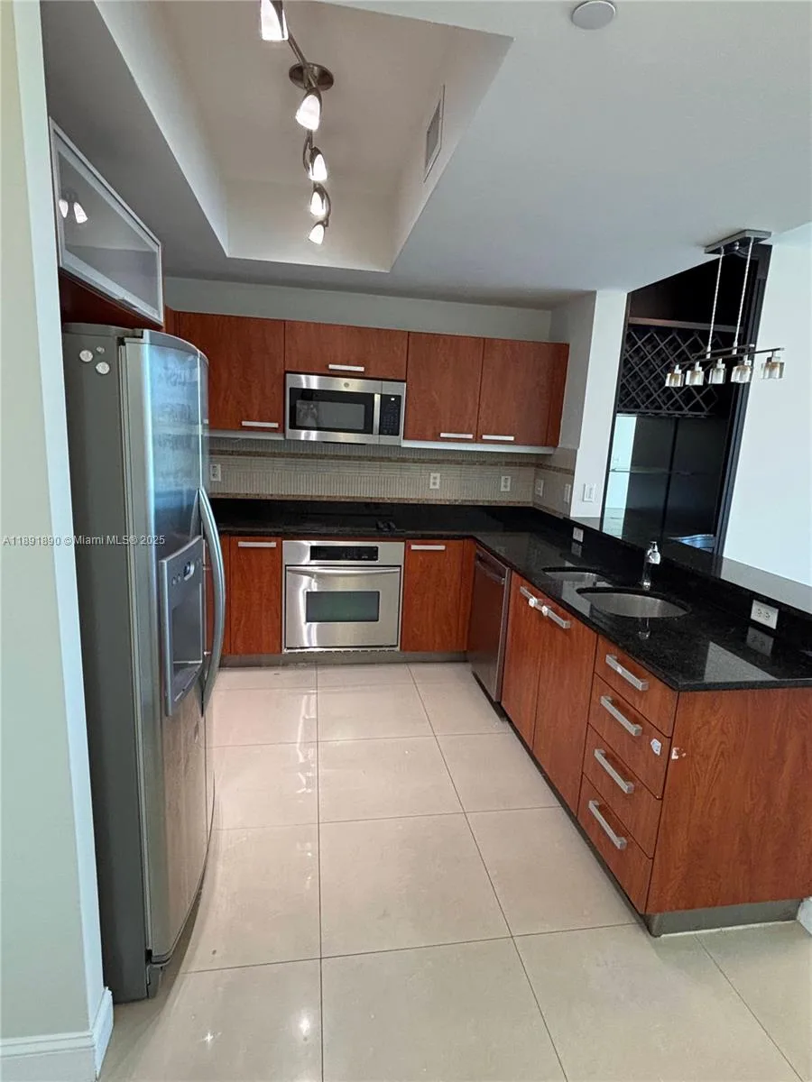 3131 NE 188th St # 1-809, Aventura, FL 33180 photo 8