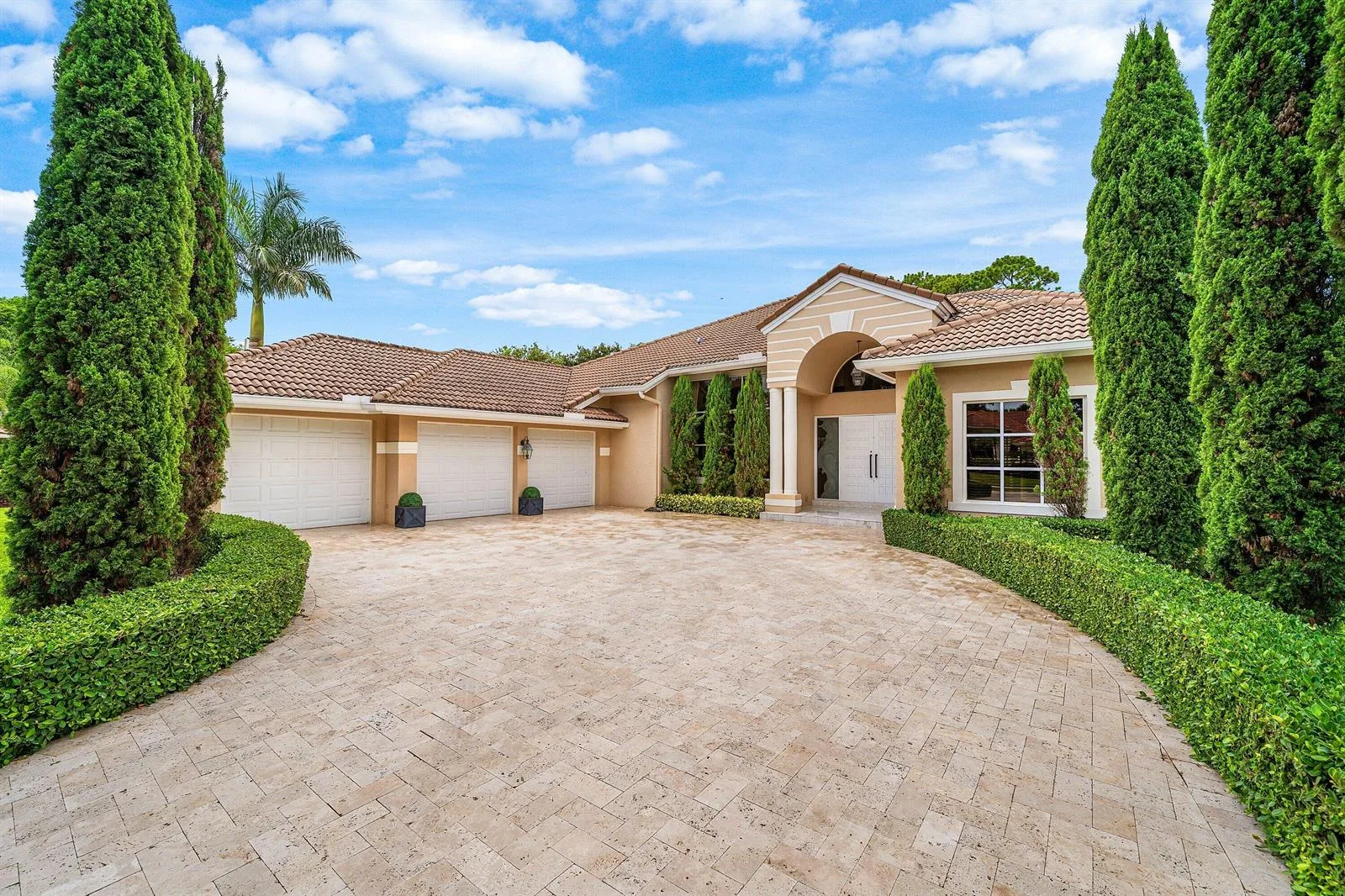 1697 Mayacoo Lakes Boulevard, West Palm Beach, FL 33411