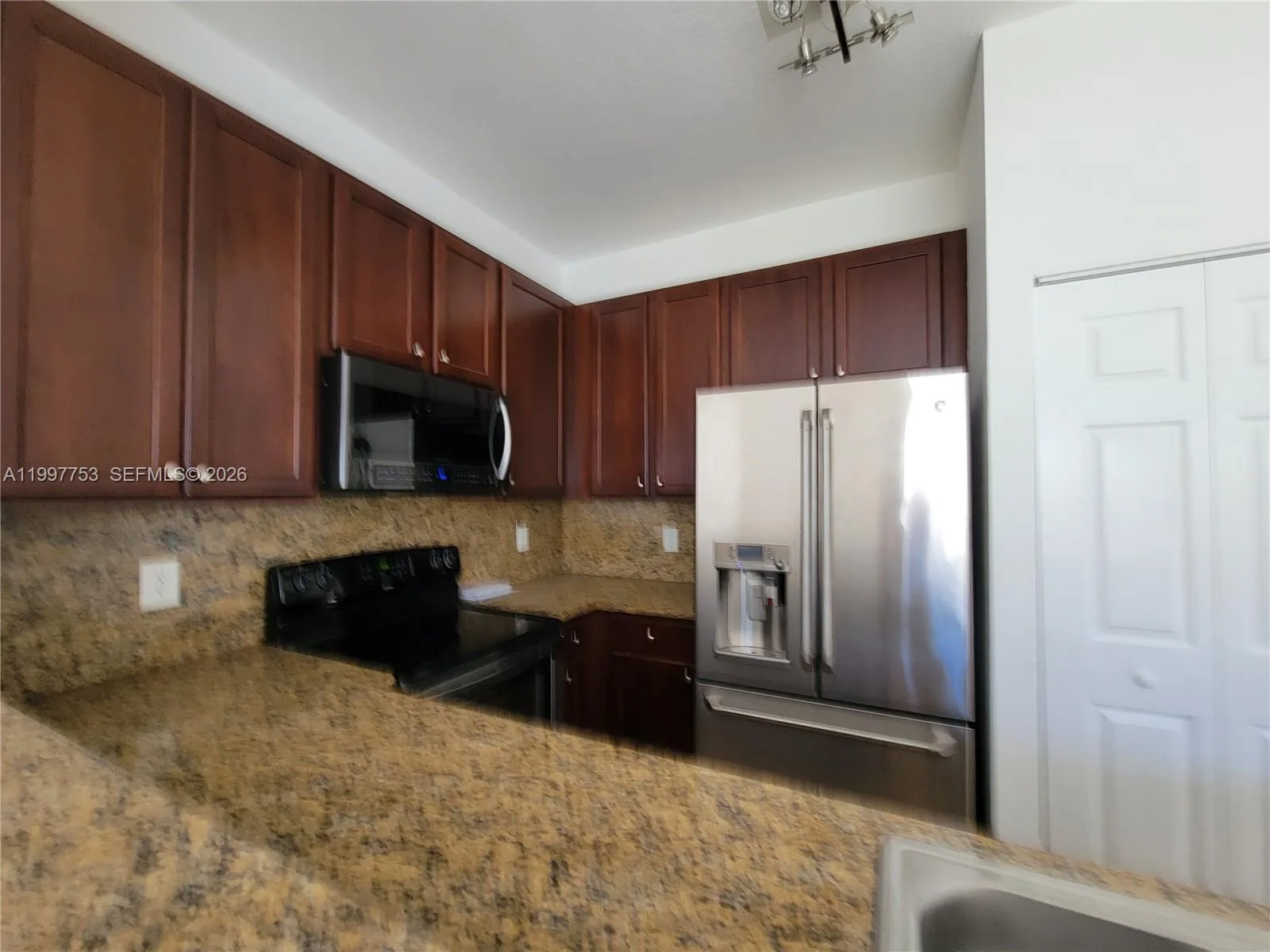 8938 SW 19th St # 904, Miramar, FL 33025 photo 5