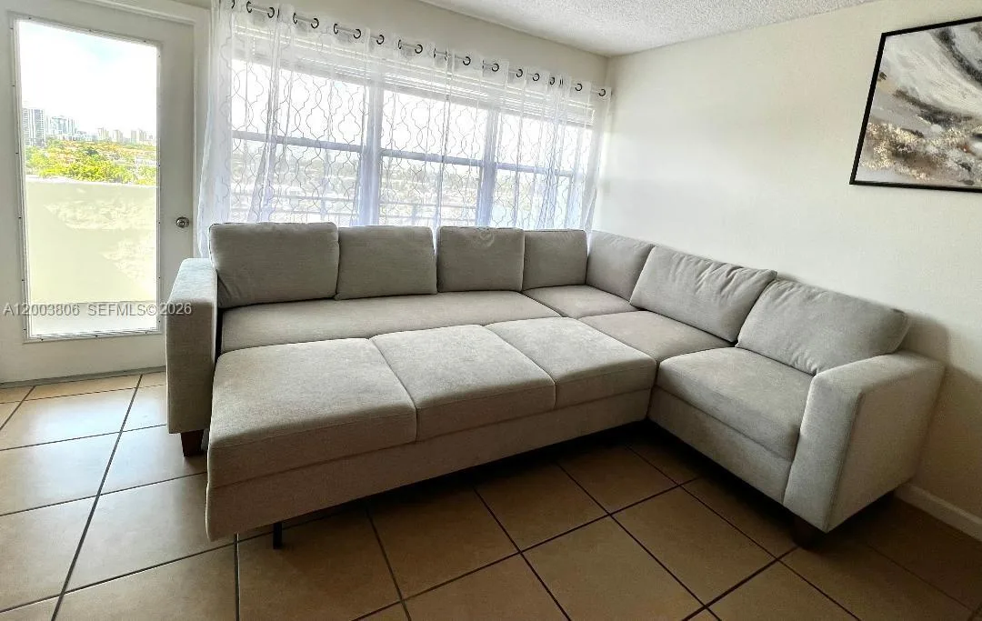 401 Golden Isles Dr # 1011, Hallandale Beach, FL 33009 photo 7