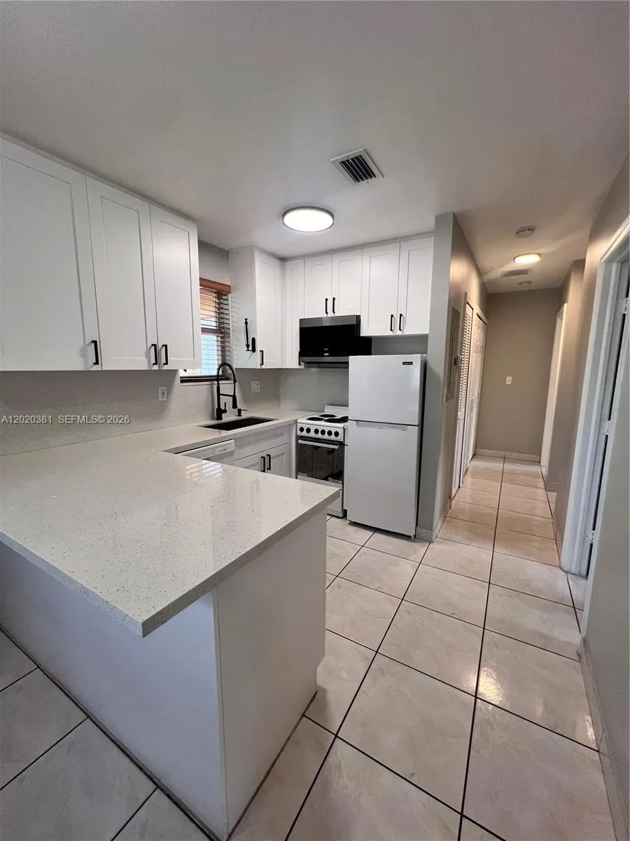 16940 SW 94th Ave # 0, Palmetto Bay, FL 33157 — zdjęcie 4