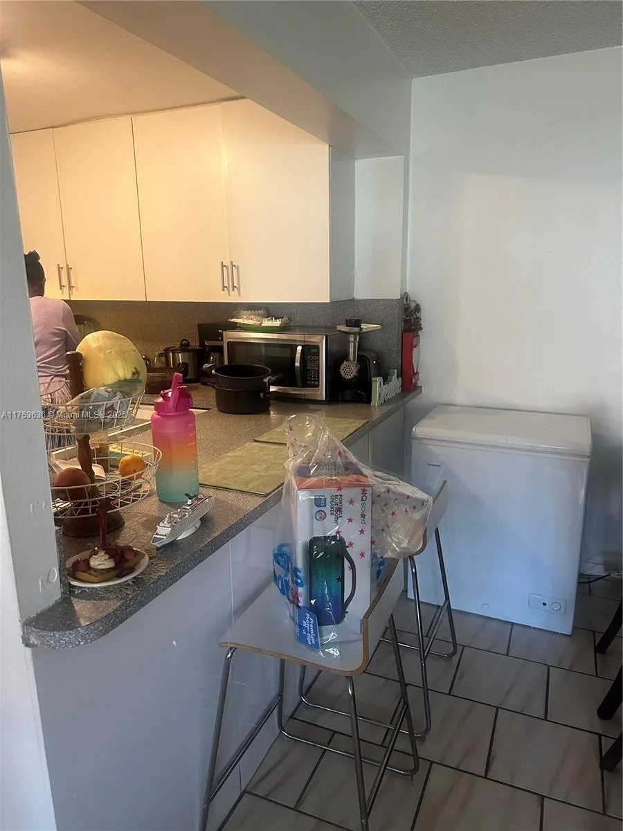5851 Washington St # 84, Hollywood, FL 33121 photo 11