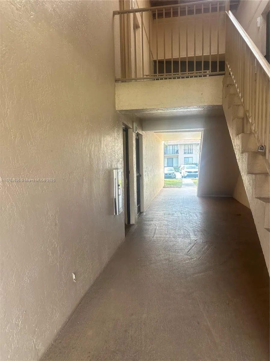 5851 Washington St # 84, Hollywood, FL 33121 photo 3