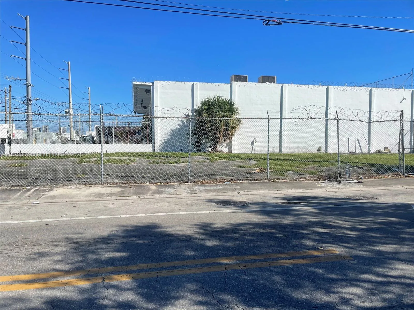 1395 NW 22nd St, Miami, FL 33142 photo 11