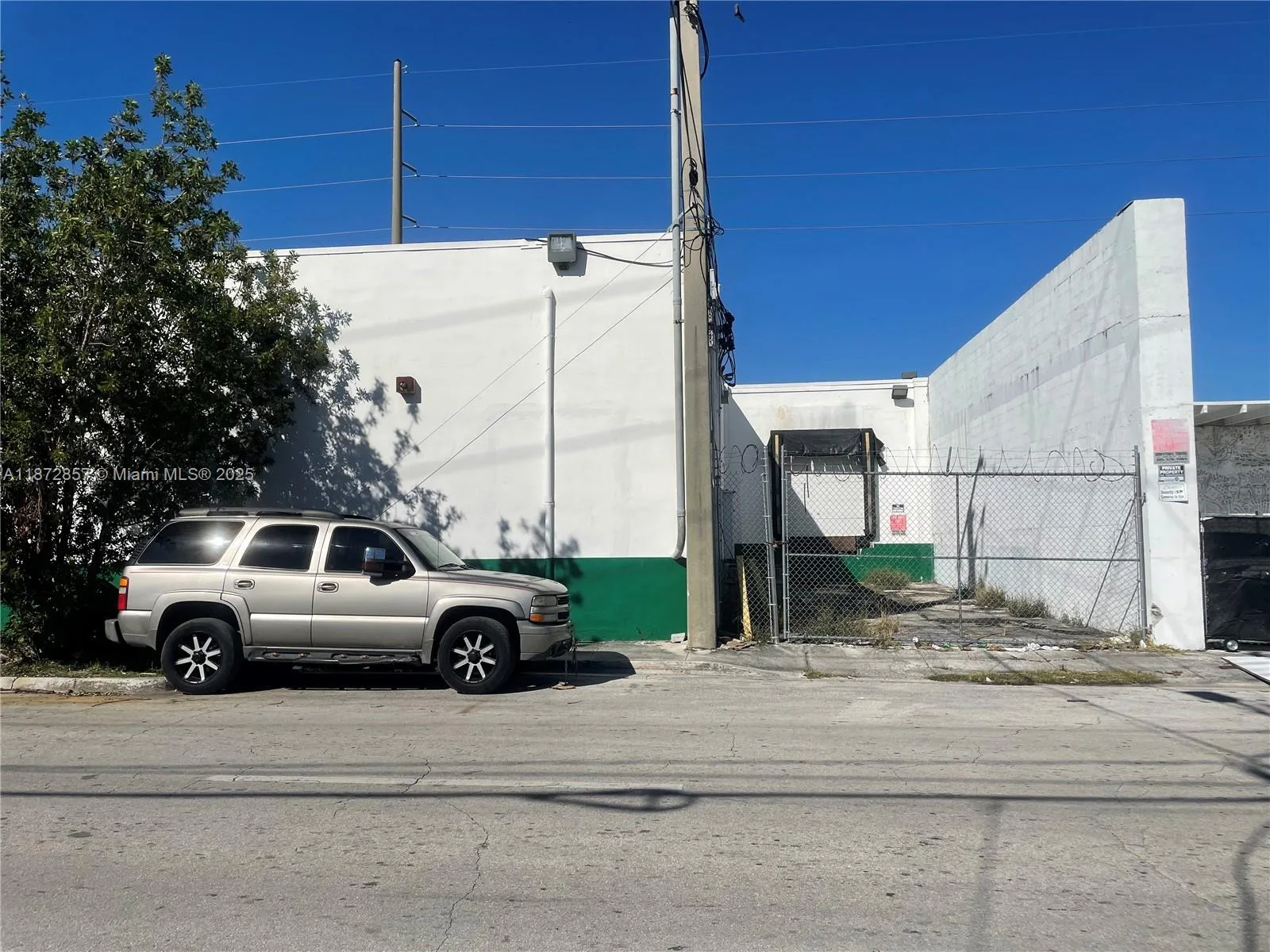 1395 NW 22nd St, Miami, FL 33142 photo 3
