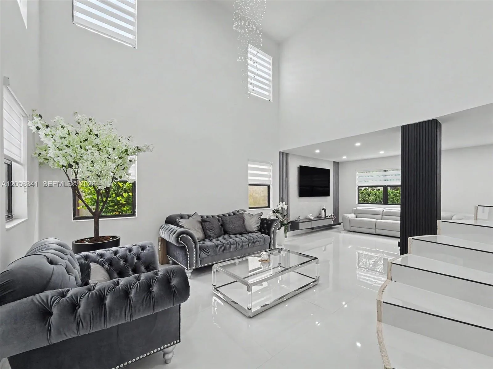 589 SE 35th Ter, Homestead, FL 33033 photo 3