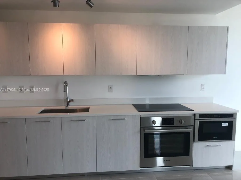 501 NE 31st St # 907, Miami, FL 33137 photo 6
