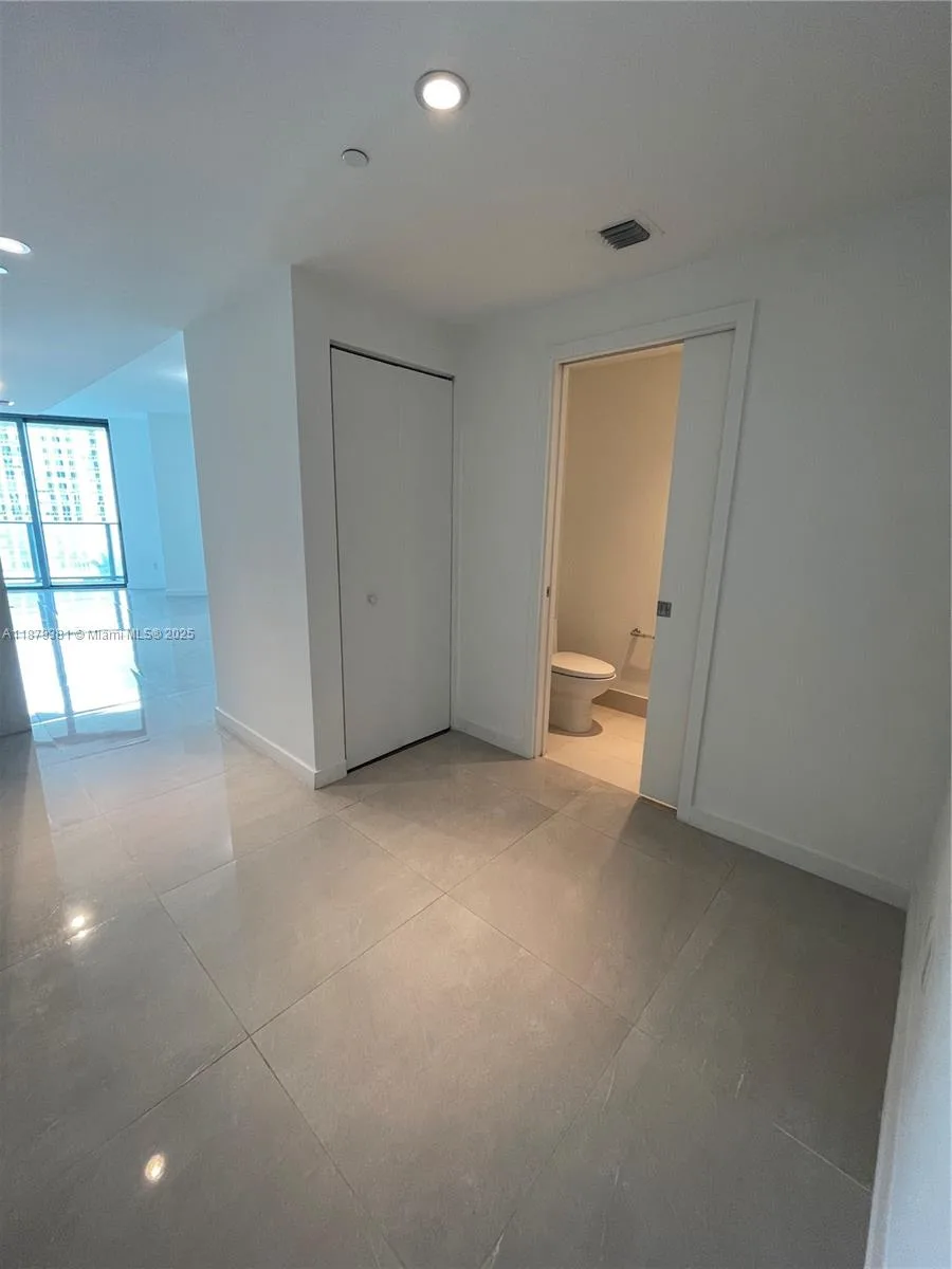 501 NE 31st St # 907, Miami, FL 33137 photo 9