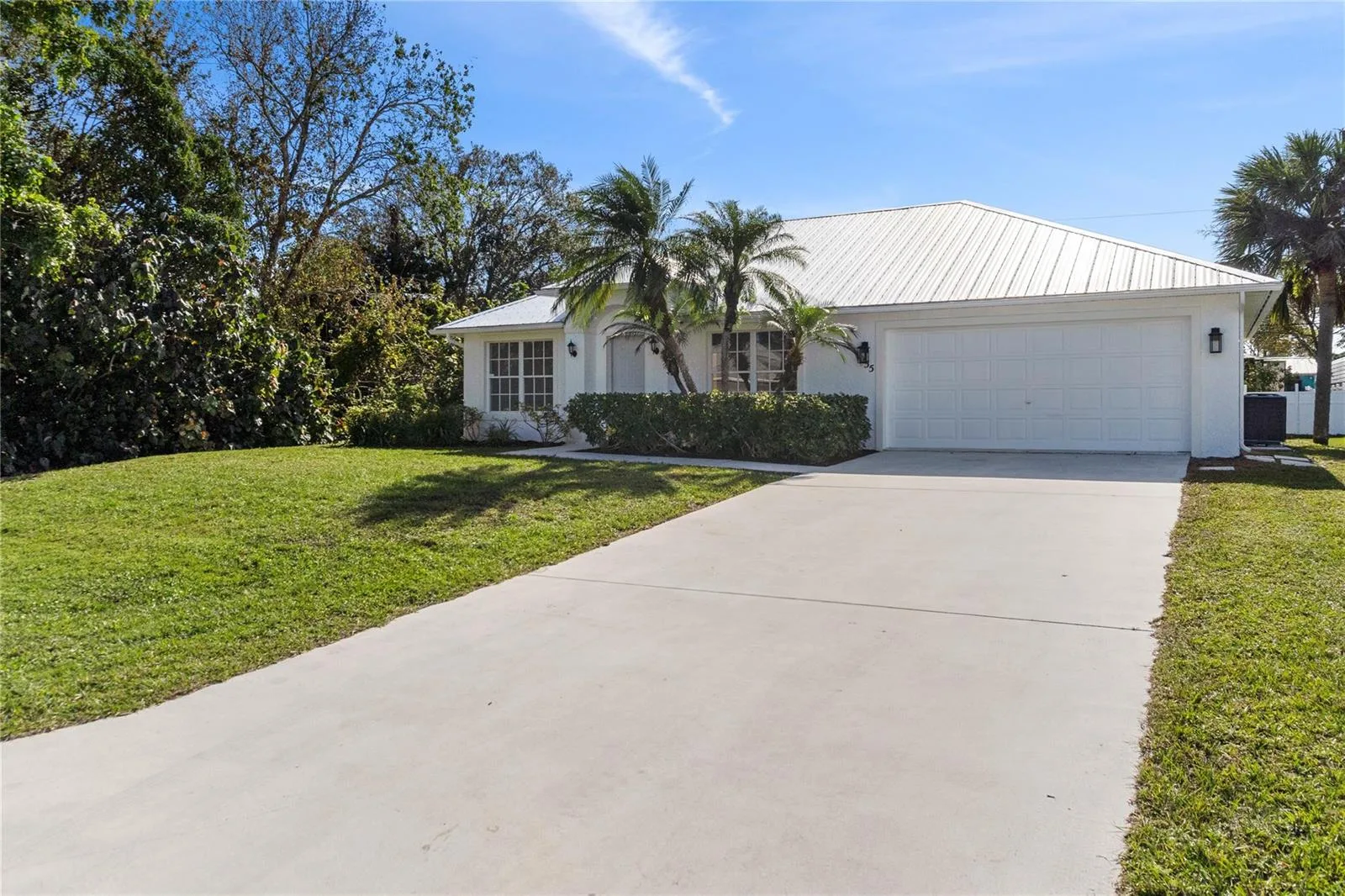 1055 18th Street, Vero Beach, FL 32962 photo 2