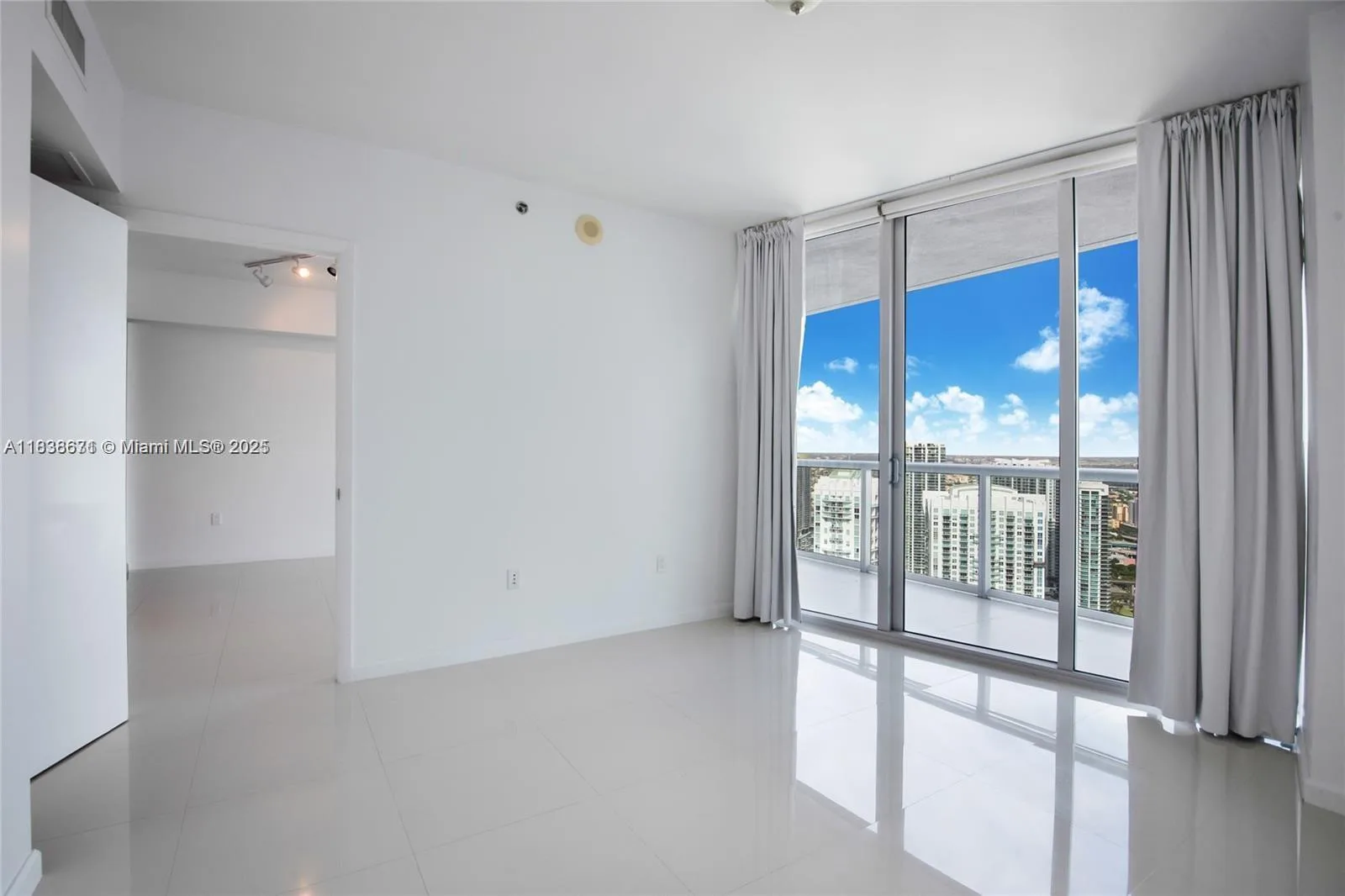 465 Brickell Ave # 4904, Miami, FL 33131 photo 5