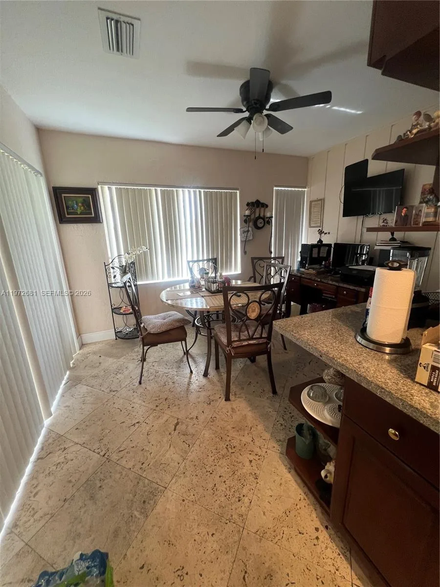 5724 S Bayberry Ln, Tamarac, FL 33319 photo 9