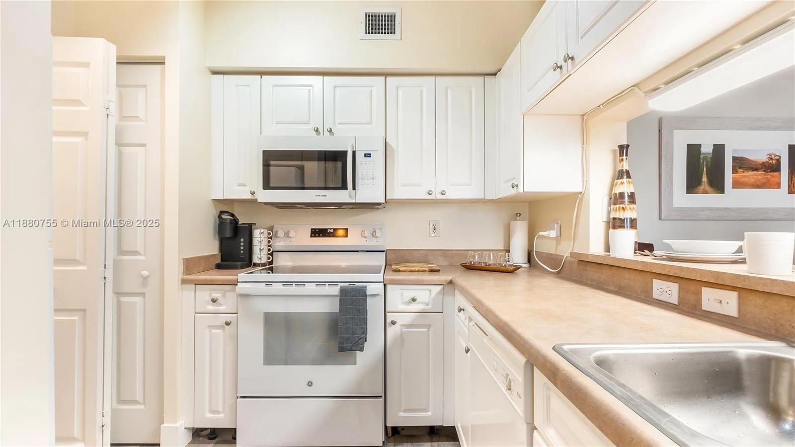 17100 N Bay Rd # 1603, Sunny Isles Beach, FL 33160 photo 9