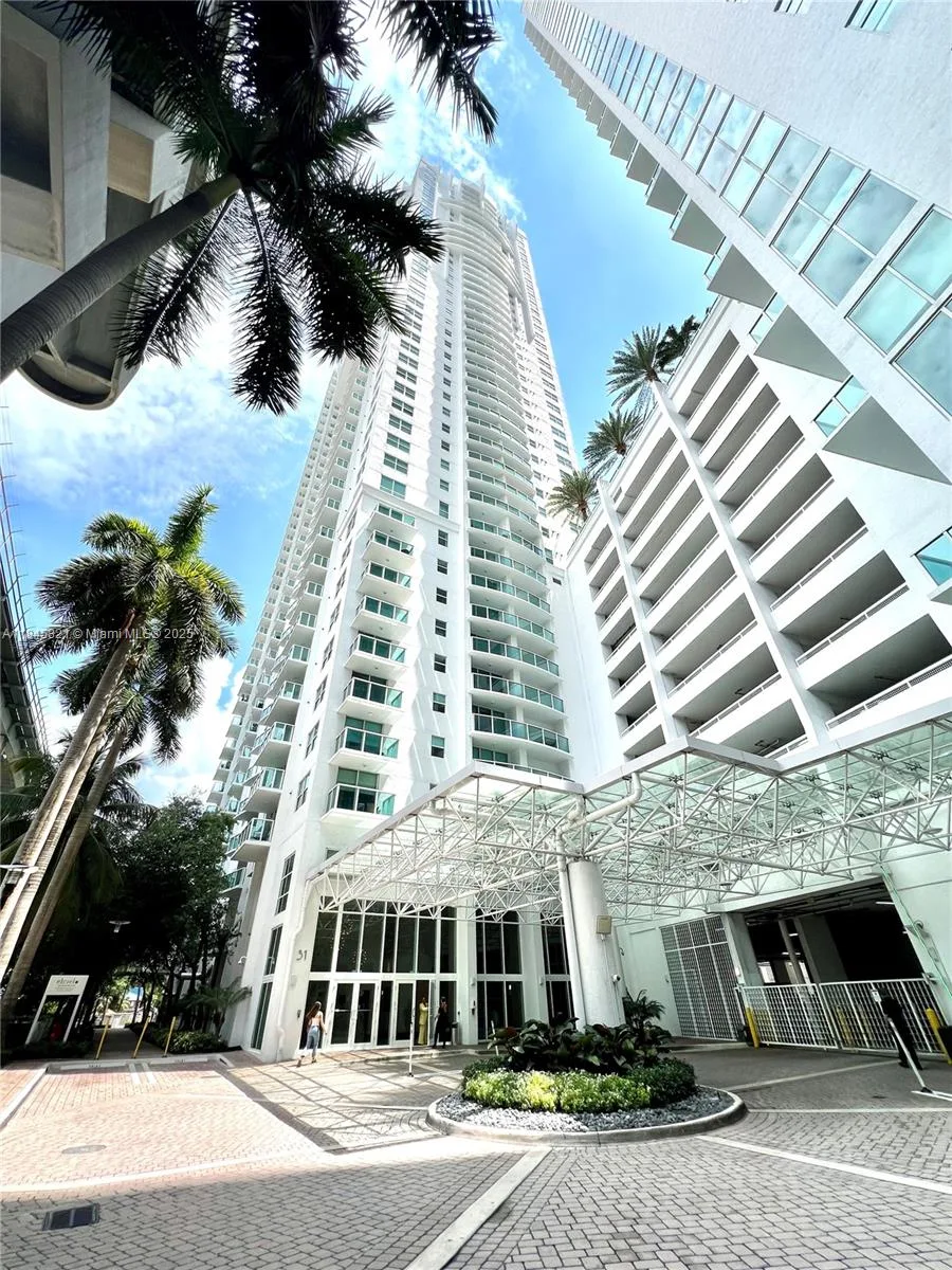 31 SE 5th St # 1509, Miami, FL 33131 photo 2