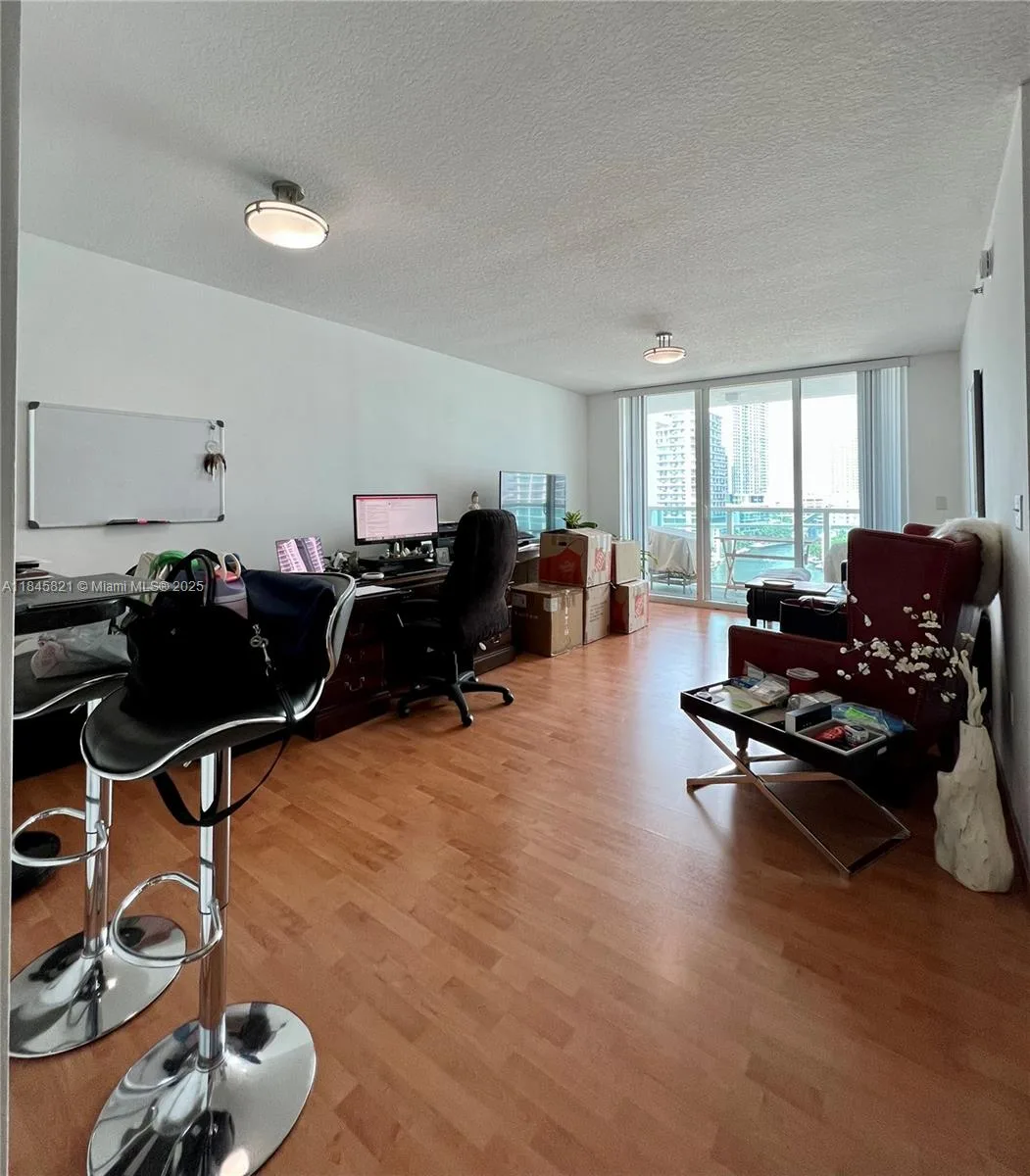 31 SE 5th St # 1509, Miami, FL 33131 photo 9