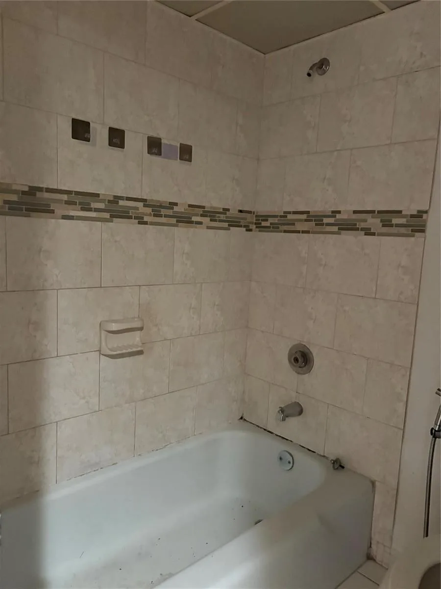 3710 INVERRARY Drive # 1Y, Lauderhill, FL 33319 photo 9