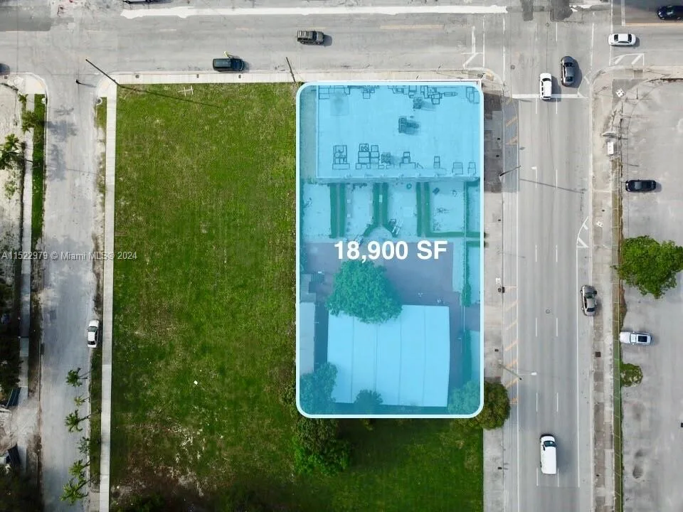 1542 NE 1st AVE, Miami, FL 33132 photo 2