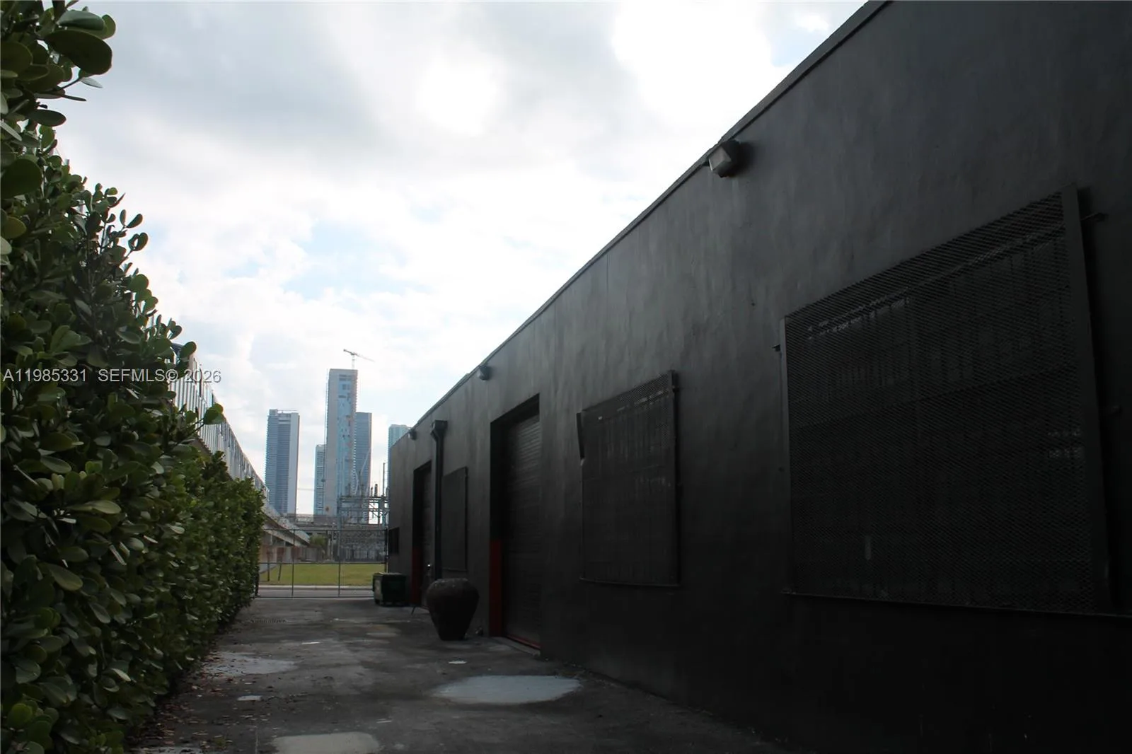 611 NW 11th St, Miami, FL 33136 photo 4