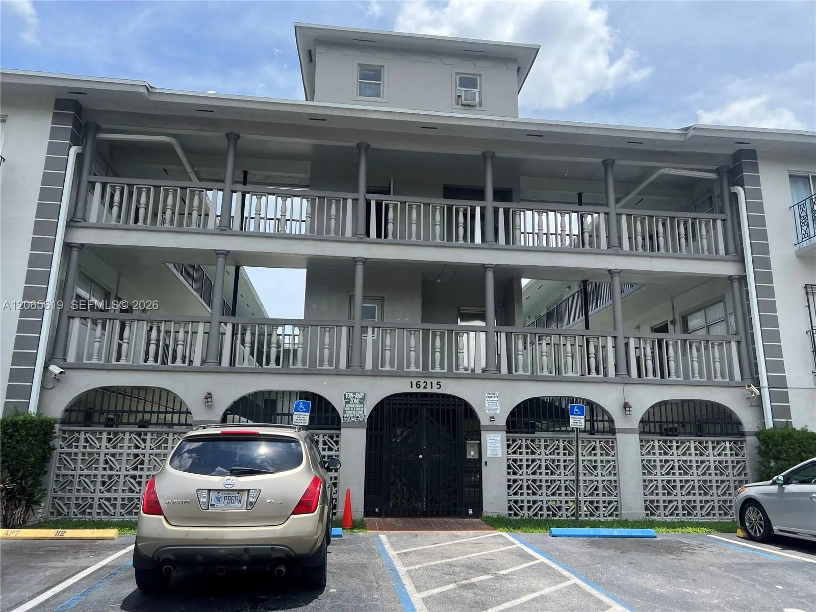 16215 NE 18th Ct # 111, North Miami Beach, FL 33162