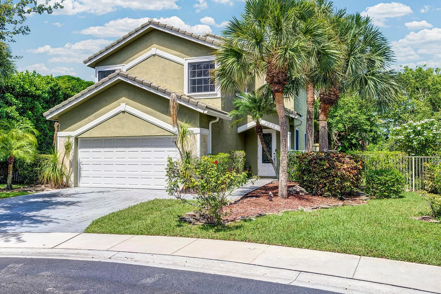 8020 NW 70th Avenue, Parkland, FL 33067