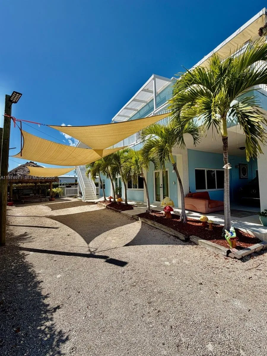 212 Banyan Ln, Tavernier, FL 33070