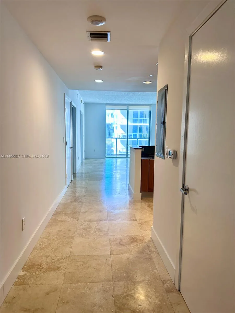 1060 Brickell Ave # 1815, Miami, FL 33131