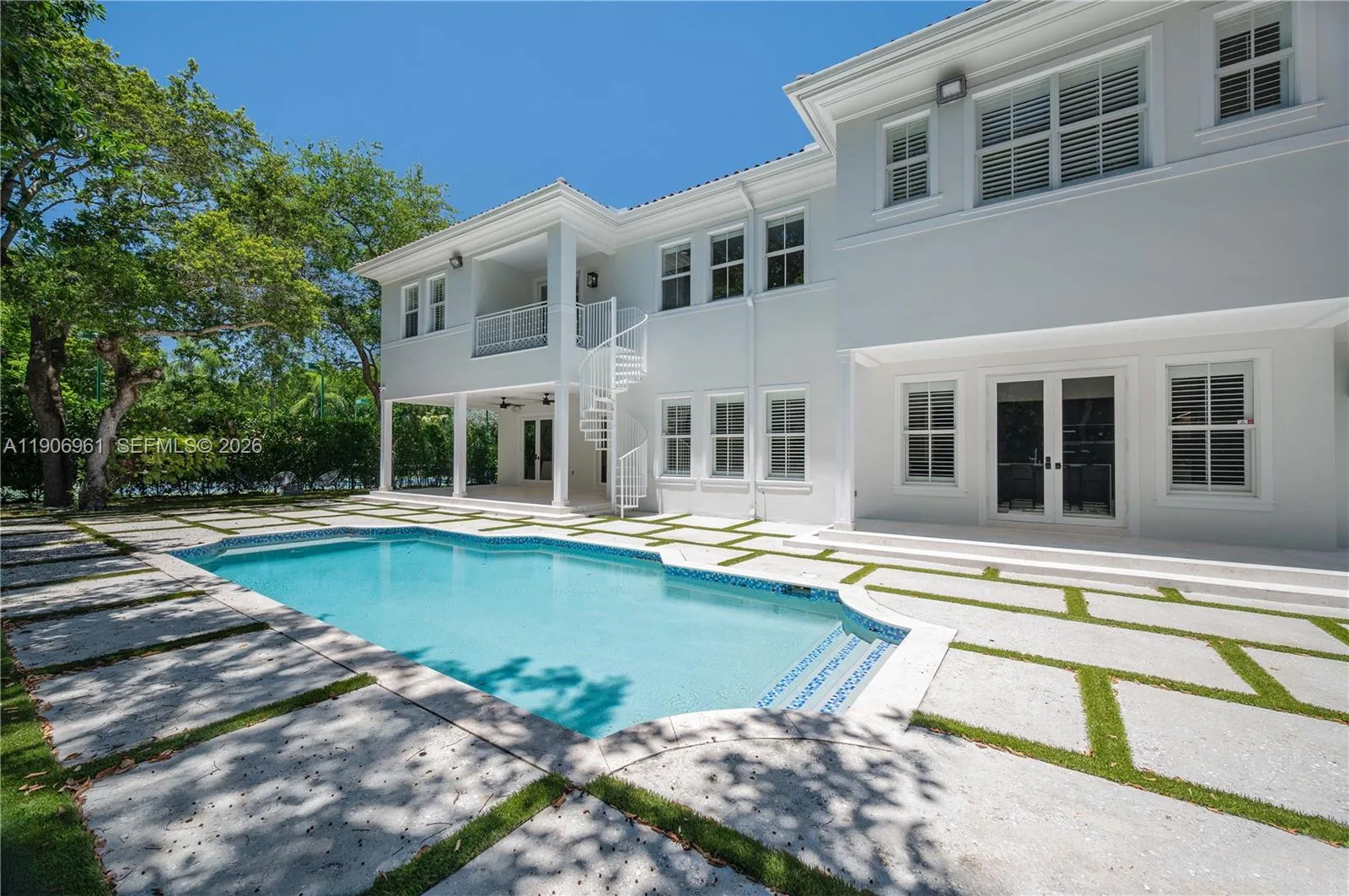 680 Destacada Ave, Coral Gables, FL 33156