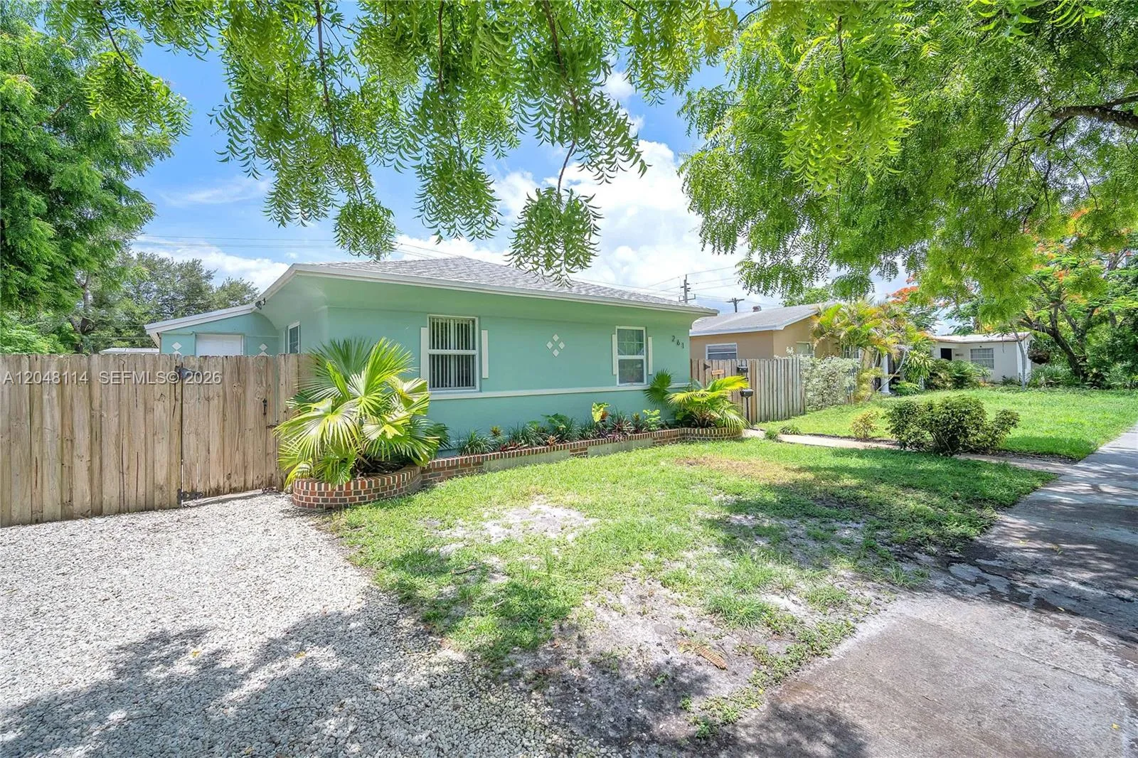 261 SW 15th St # 3, Dania Beach, FL 33004