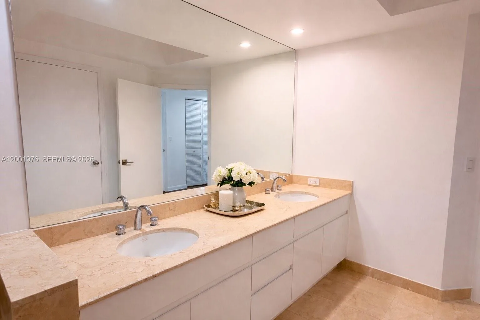 848 Brickell Key Dr # 905, Miami, FL 33131 photo 12