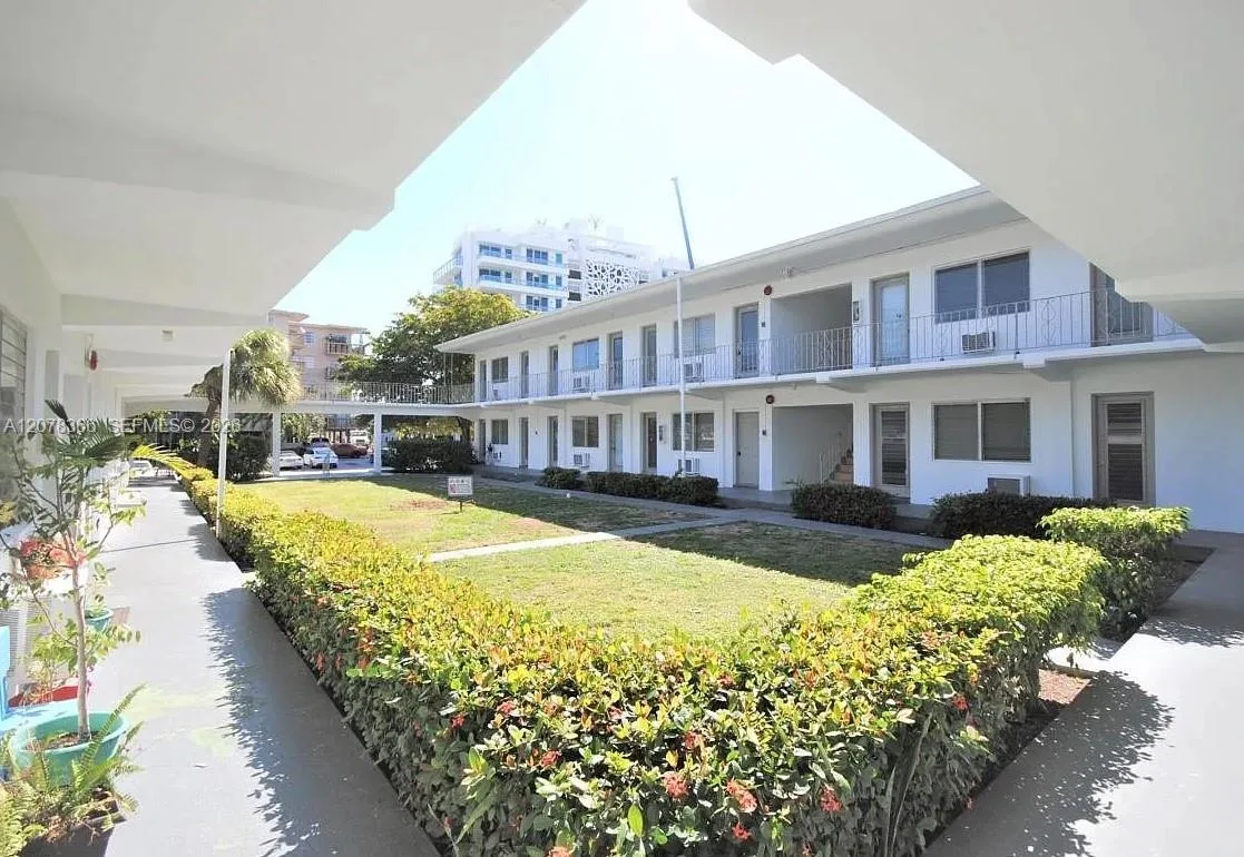 9270 E Bay Harbor Dr # 6A, Bay Harbor Islands, FL 33154