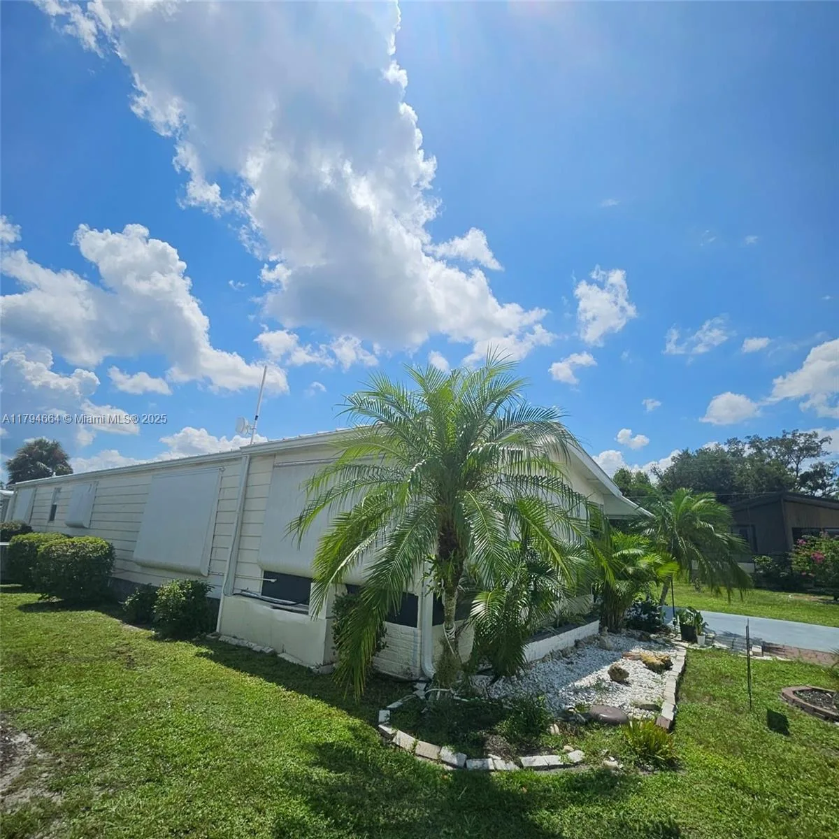 315 Shrub Lane S. North Fort Myers, Fort Myers, FL 33917 photo 2