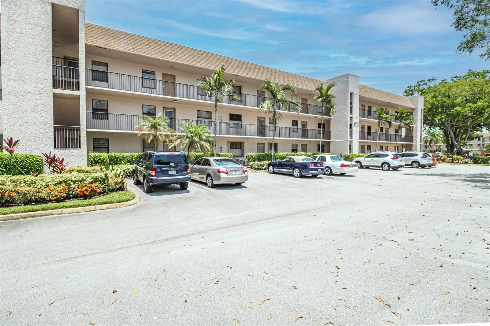 10331 Sunrise Lakes Boulevard # 302, Sunrise, FL 33322