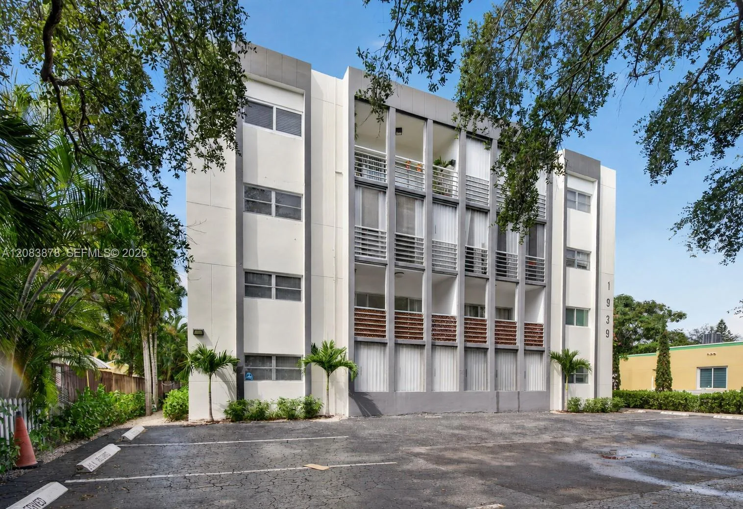 1939 Jefferson St # 204, Hollywood, FL 33020