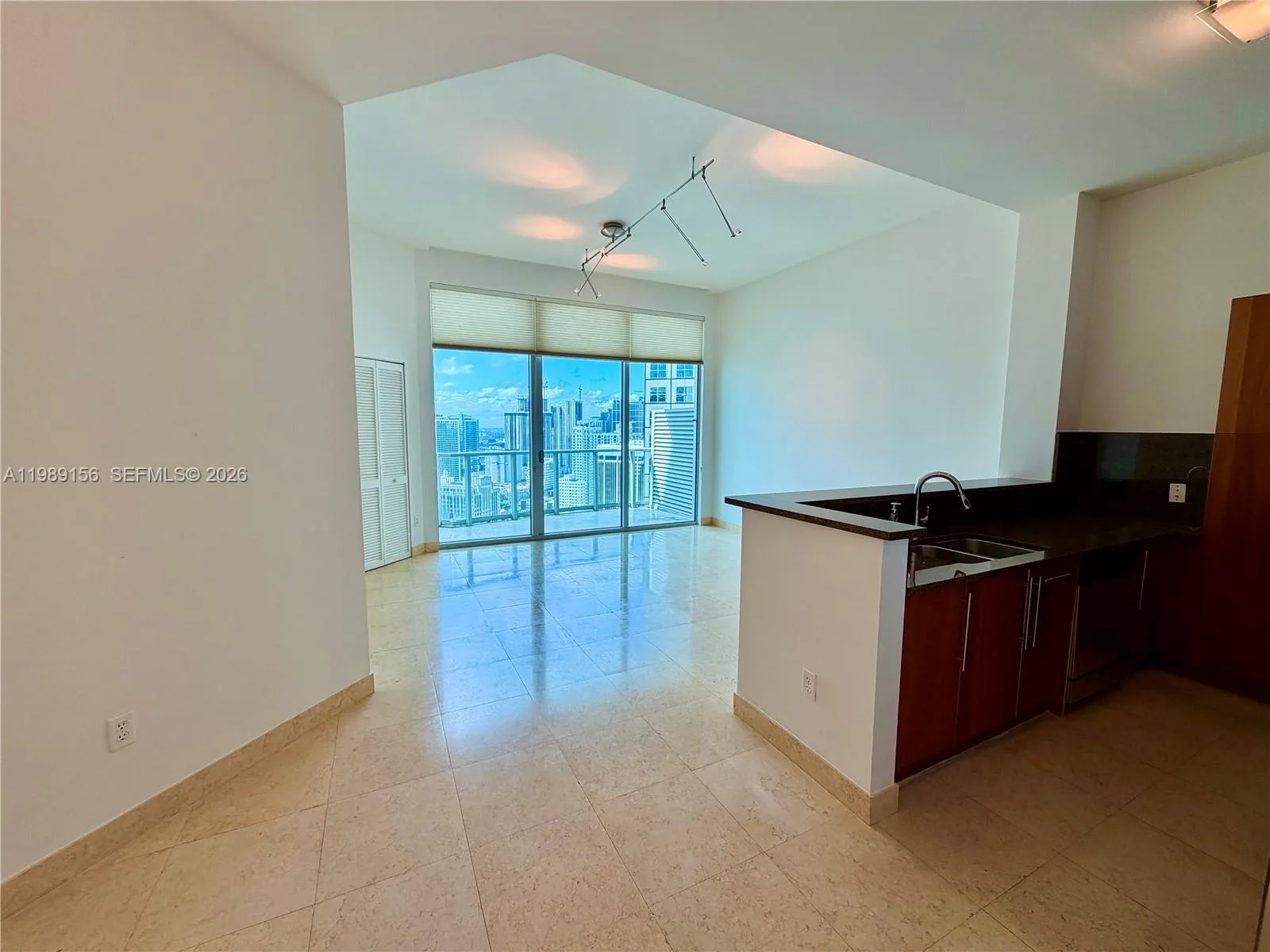 300 S Biscayne Blvd # PH-3805, Miami, FL 33131