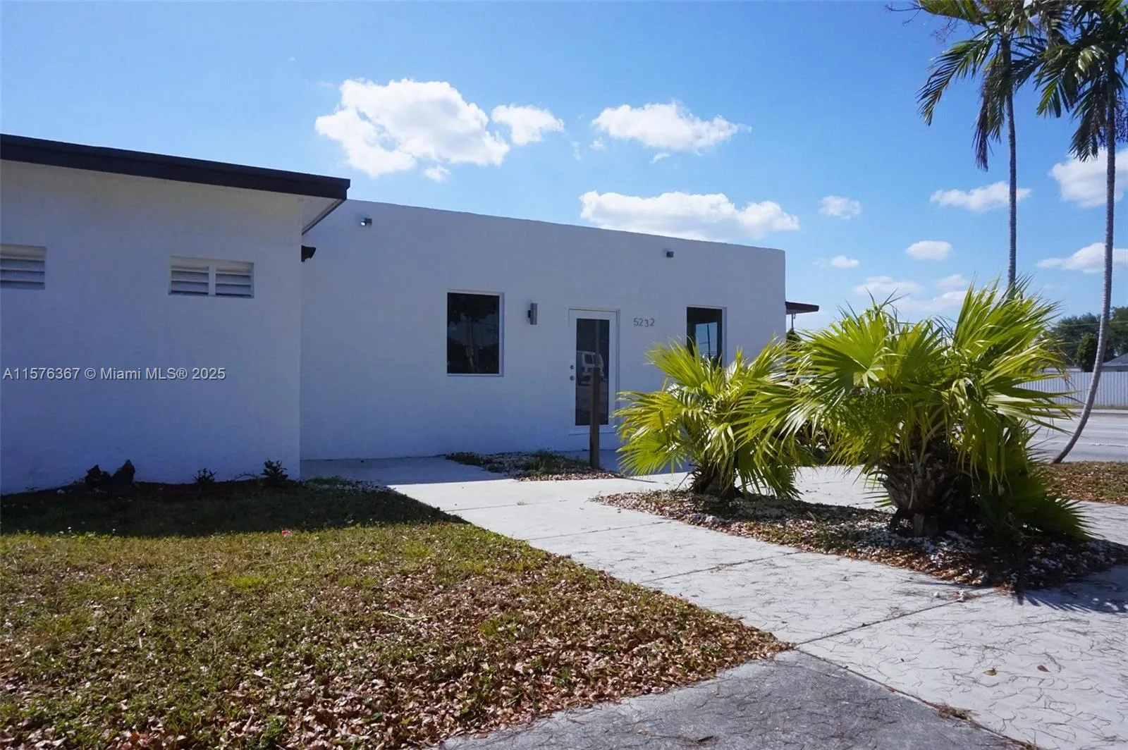 5232 Pembroke Rd, West Park, FL 33021 photo 3