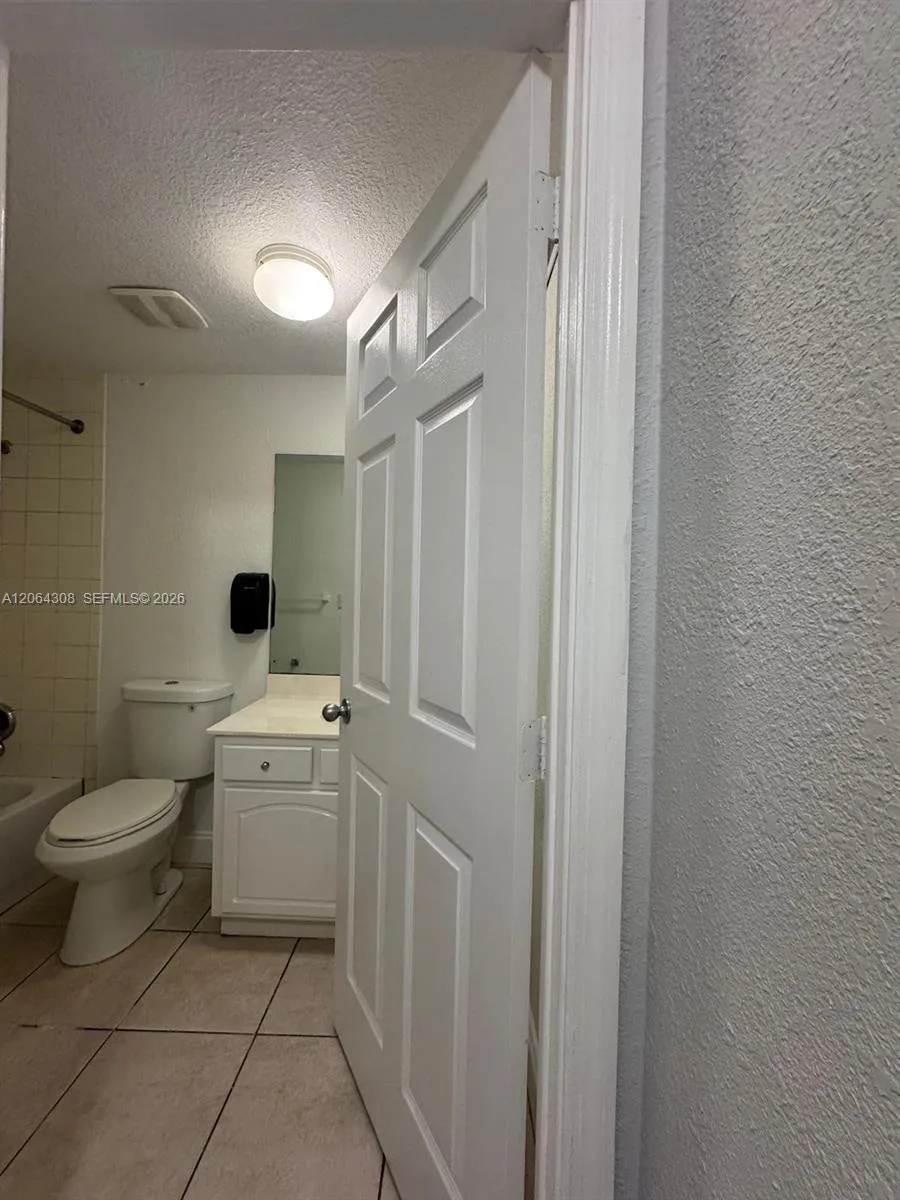 4271 NW 5th St # 118, Plantation, FL 33317 photo 7