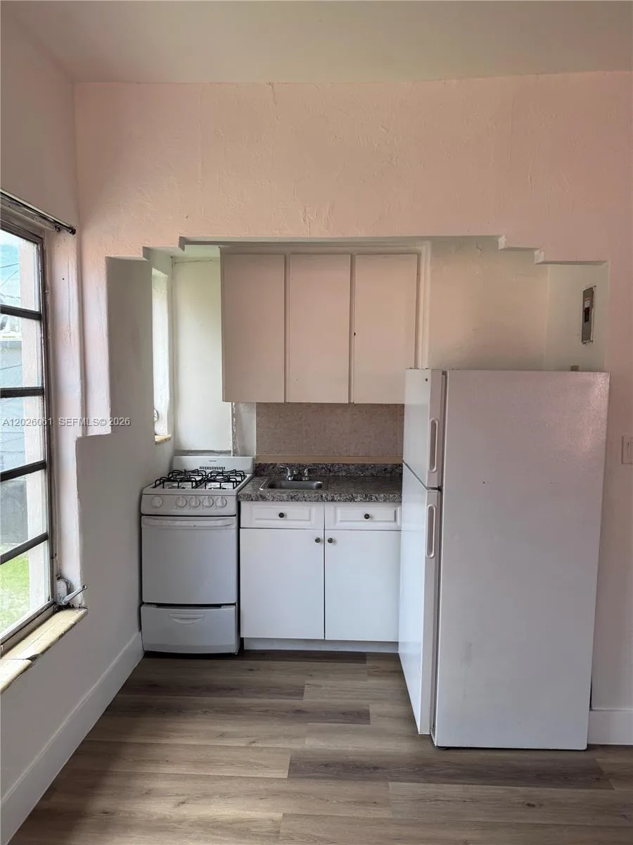 825 Alton Road # 8, Miami Beach, FL 33139
