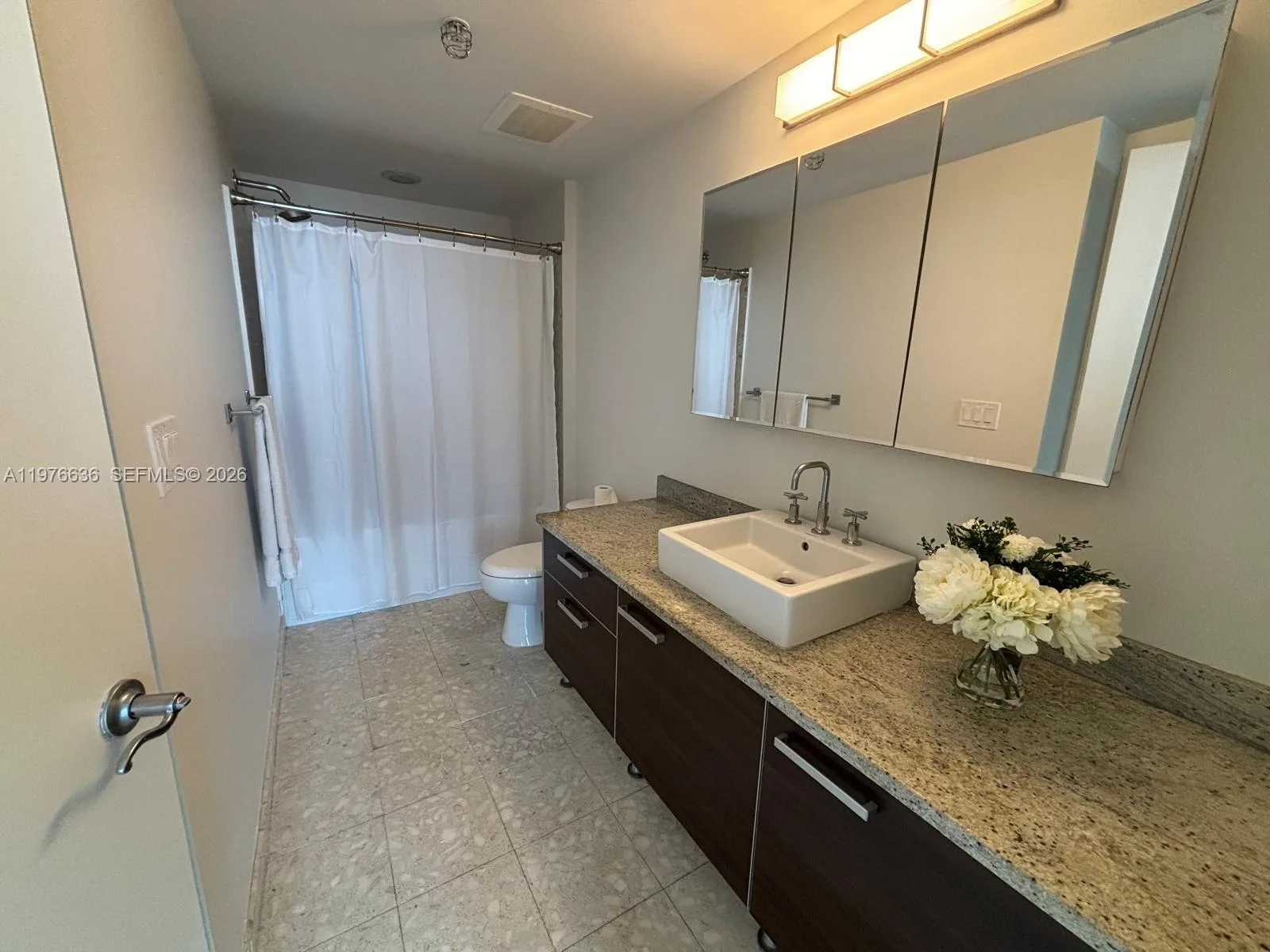 185 SW 7th St # 4004, Miami, FL 33130 photo 4