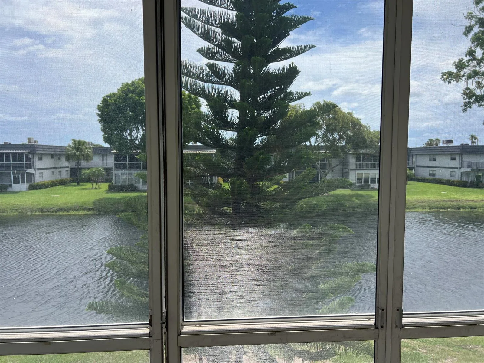 424 Saxony, Delray Beach, FL 33446