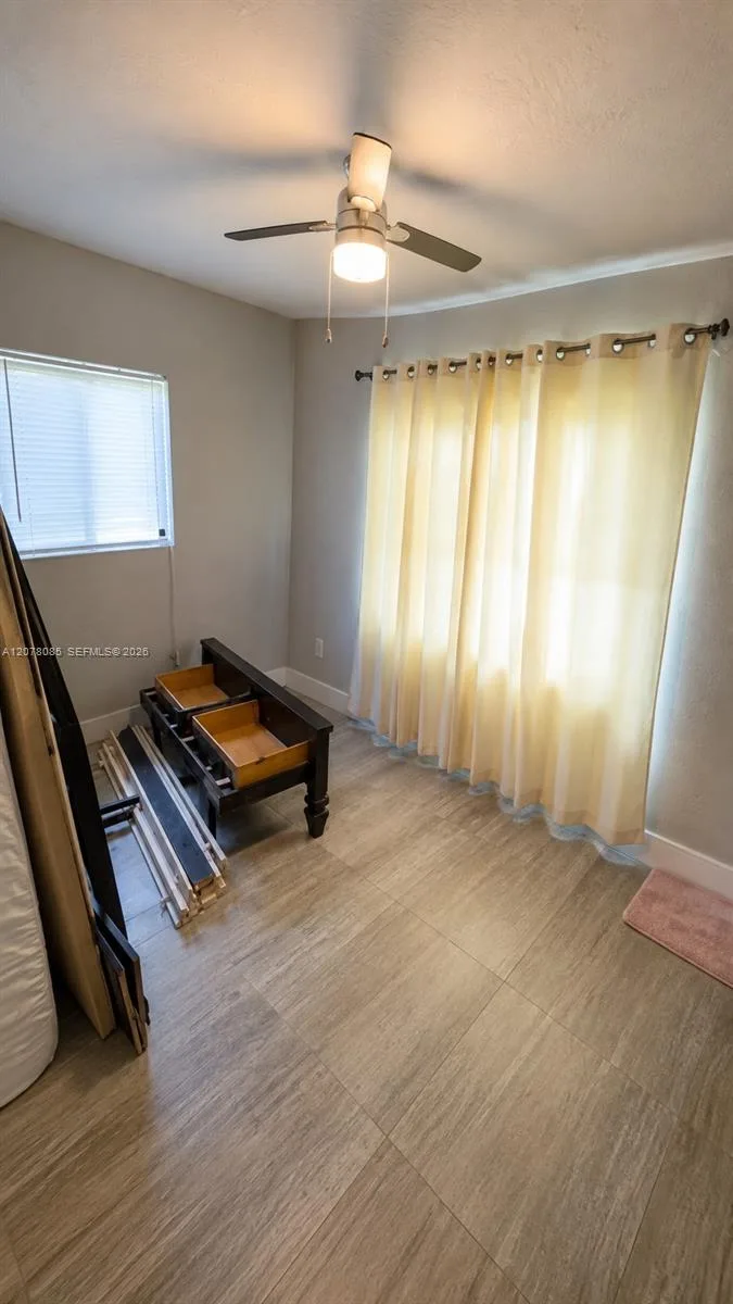 4017 SW 20th St, West Park, FL 33023 photo 7