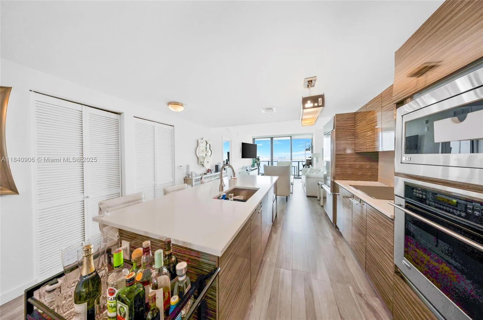 460 NE 28th St # 3905, Miami, FL 33137 photo 13