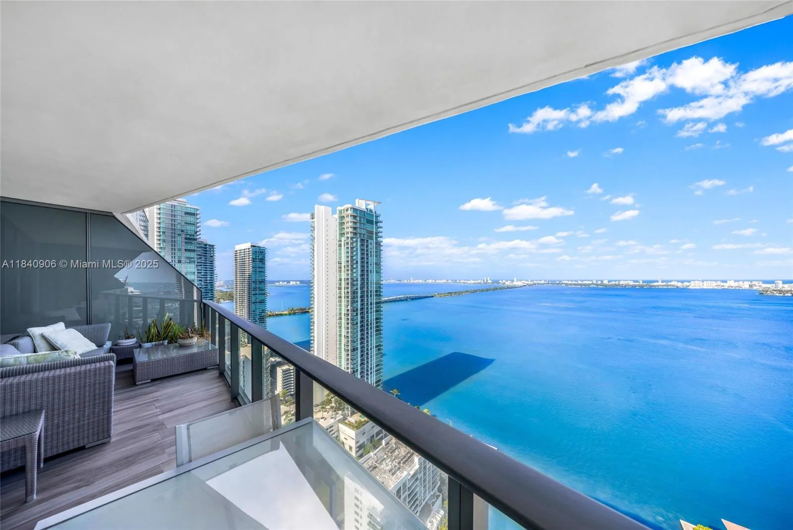 460 NE 28th St # 3905, Miami, FL 33137 photo 3