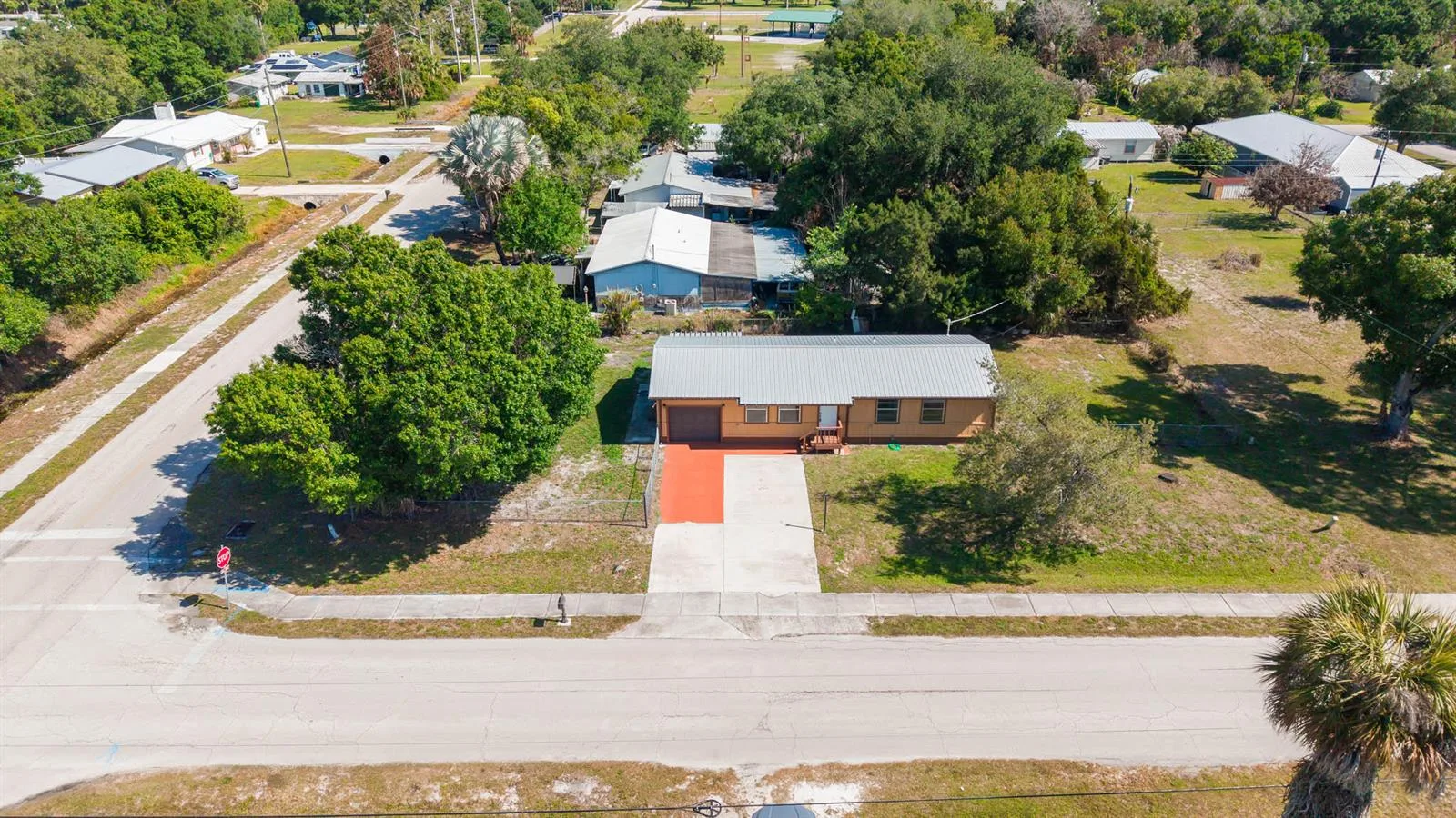 612 SW 9th Street, Okeechobee, FL 34974 photo 3