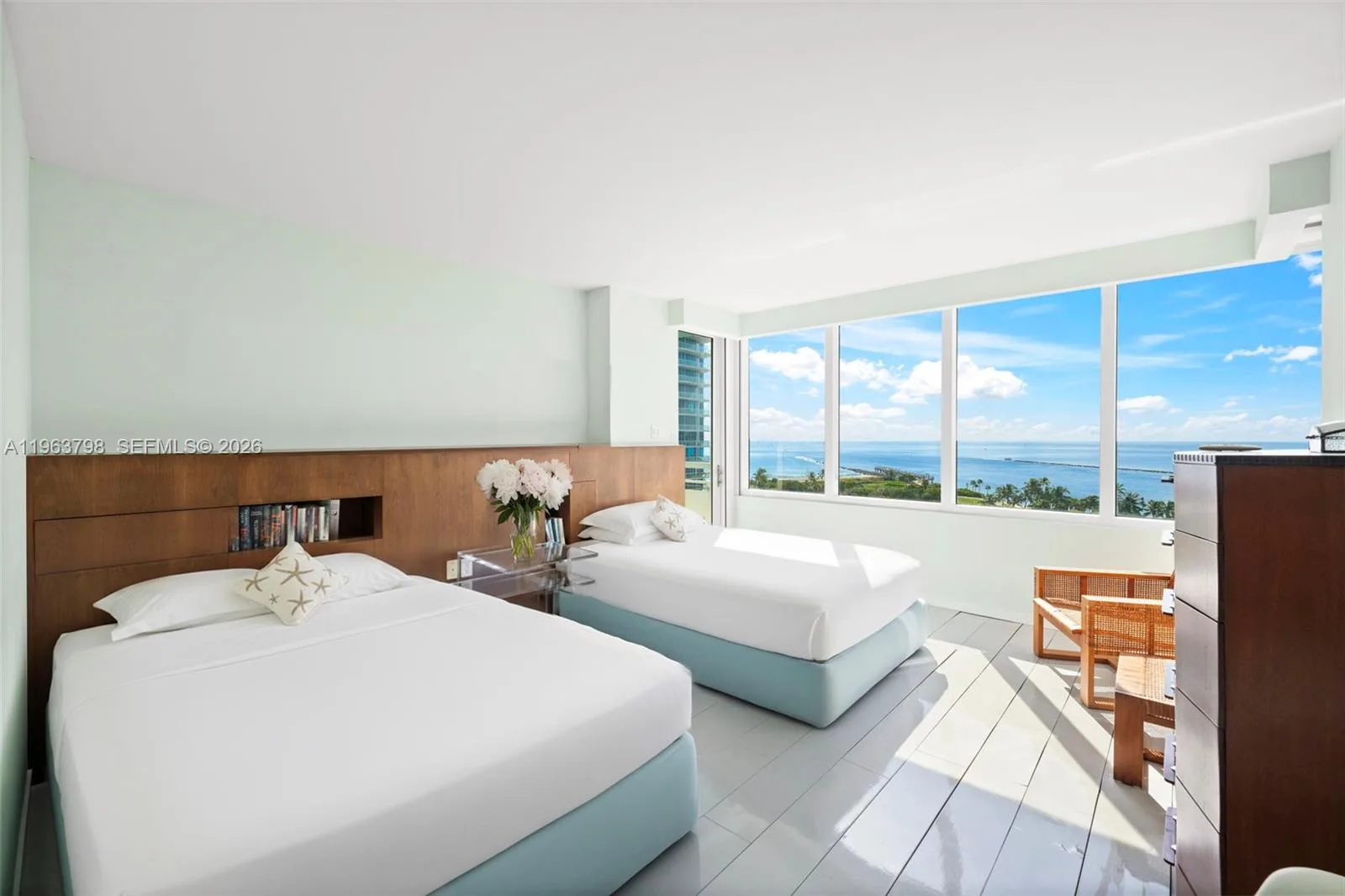 400 S Pointe Dr # 1104, Miami Beach, FL 33139 photo 8