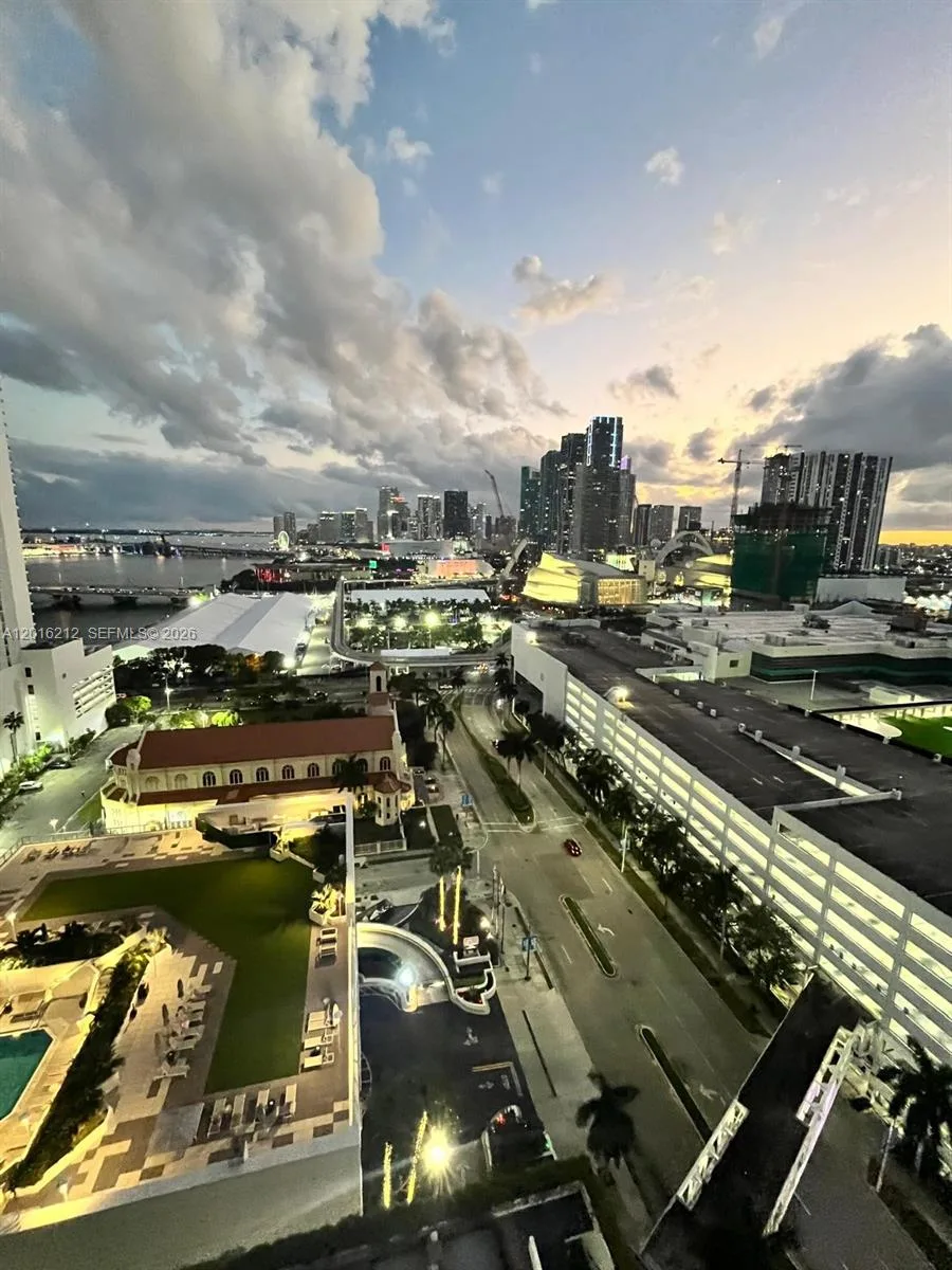 1717 N Bayshore Dr # A-2453, Miami, FL 33132 — zdjęcie 4