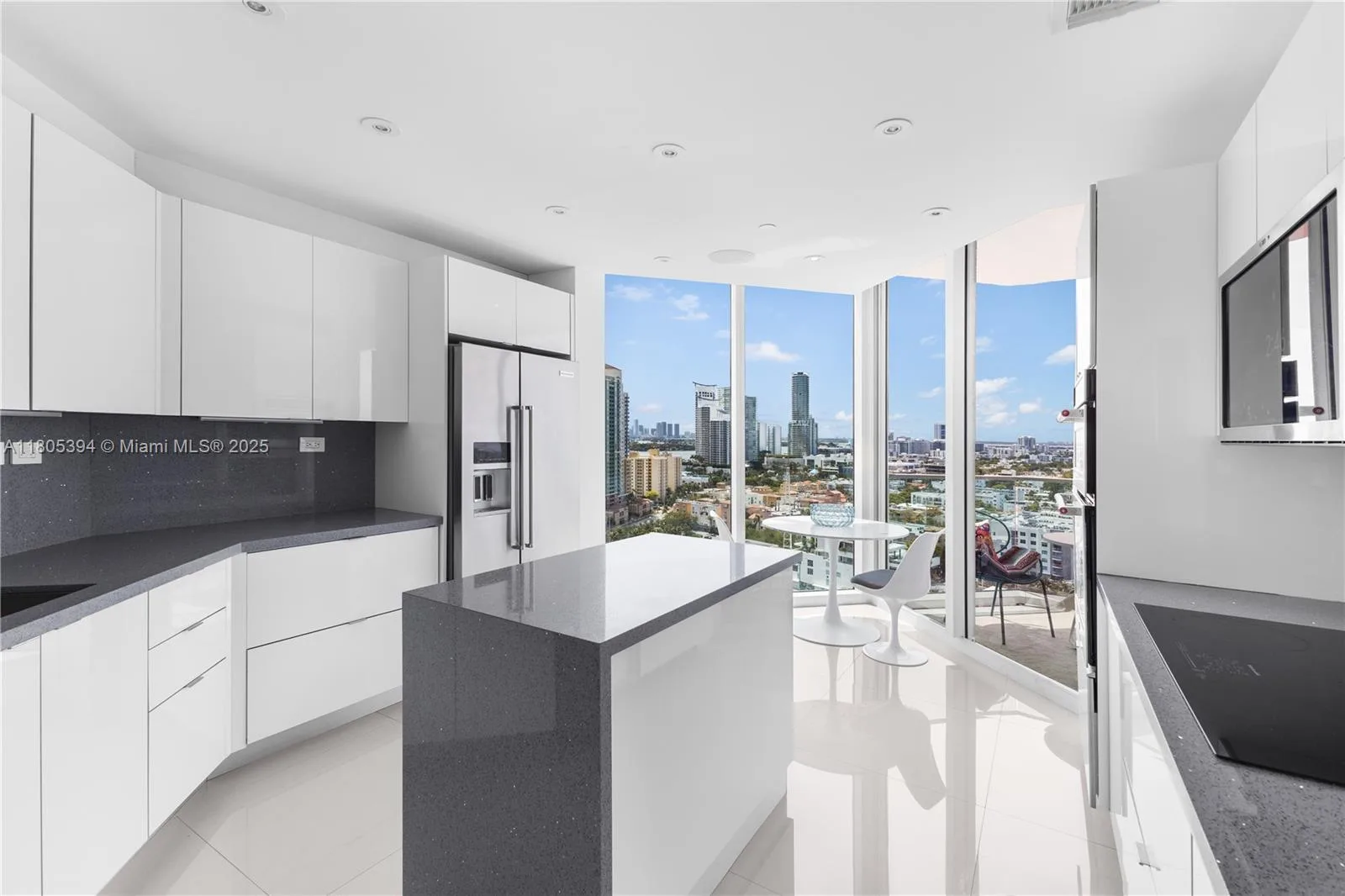 300 S Pointe Dr # 2005, Miami Beach, FL 33139 photo 9