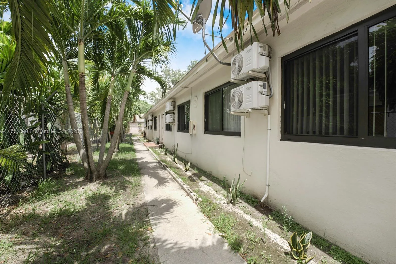 5520 NE 1st Ct, Miami, FL 33137 photo 10